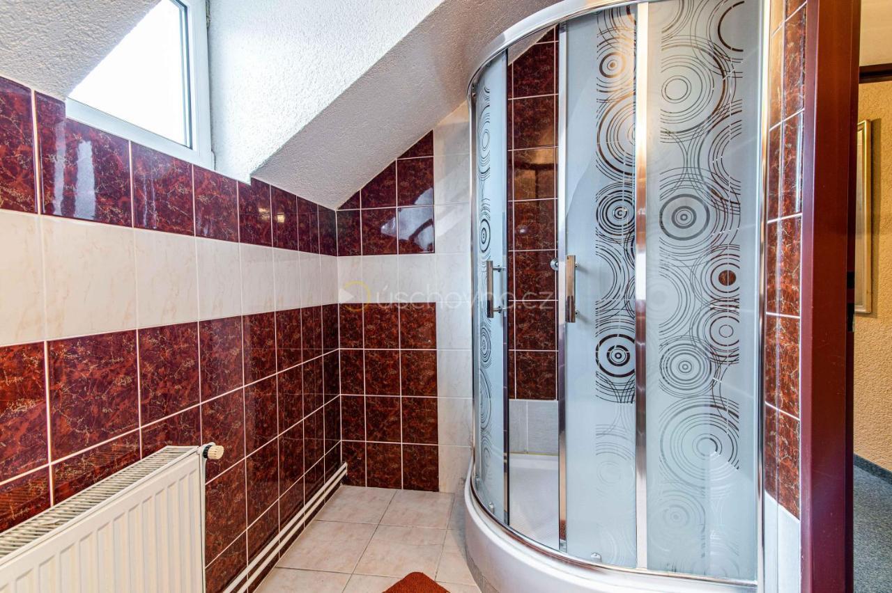 Pension Astoria Klášterec nad Ohří Extérieur photo