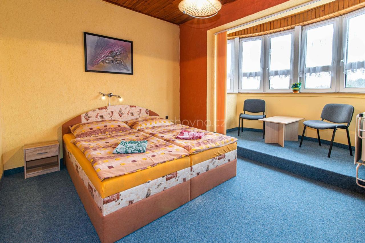 Pension Astoria Klášterec nad Ohří Extérieur photo